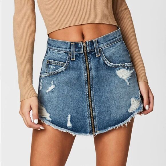 Carmar Distressed Zip-Up Denim Miniskirt size 27 - Picture 1 of 12